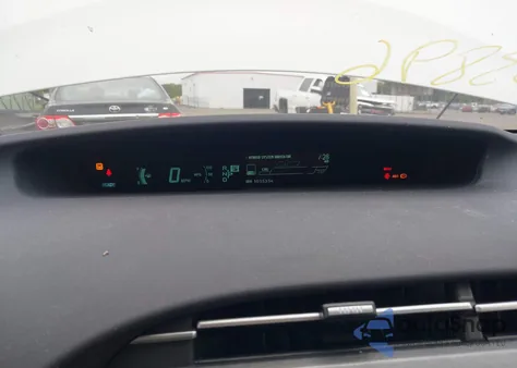 2014 Toyota Prius Three z USA, uszkodzony, nr VIN JTDKN3DU5E1754960